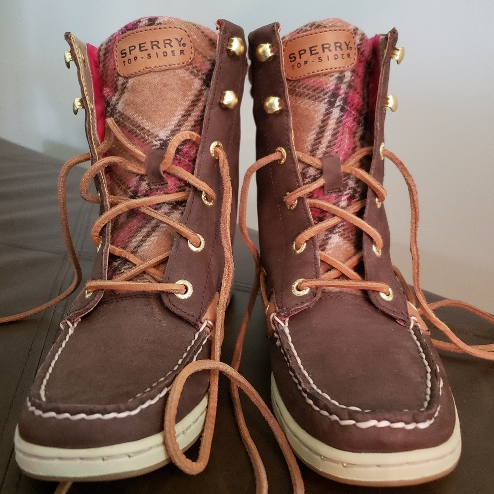 SPERRY boots- sz 7 -new